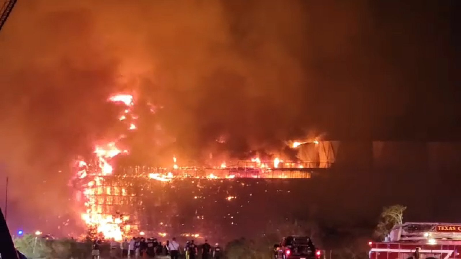 ICS_SCADA's tweet card. A large smoke plume rose above Texas City while firefighters battled a large fire at the PHR Peakers plant on Sunday morning, officials say.