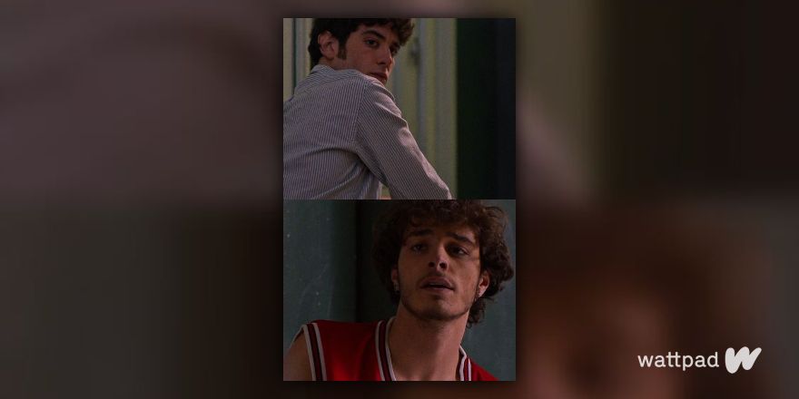 vhacker77's tweet card. Dal testo: "Ma se po sape' che ce devi fa' co' quel vecchio?" "[...] le stesse cose che facevi tu con l'architetta." -F...