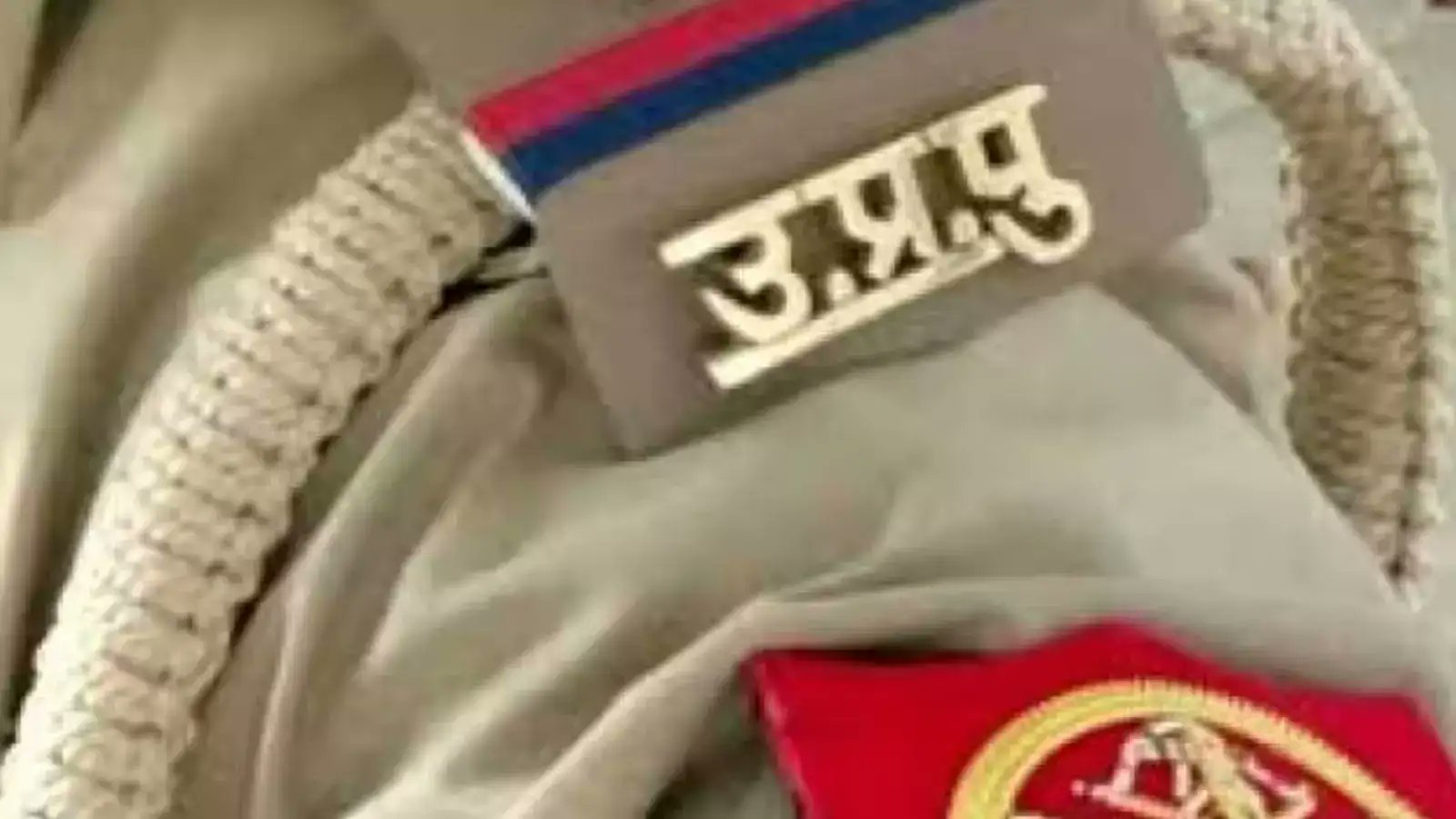 manishsingh981's tweet card. नोएडा के स्पेक्ट्रम मॉल में थाईलैंड की मां-बेटी पर मॉल के ऑपरेशन मैनेजर ने केस दर्ज कराया है। आरोप है कि वे मॉल में हंगामा करती हैं और दूतावास में शिकायत की धमकी देकर दबाव बनाती हैं। पुलिस मामले की...