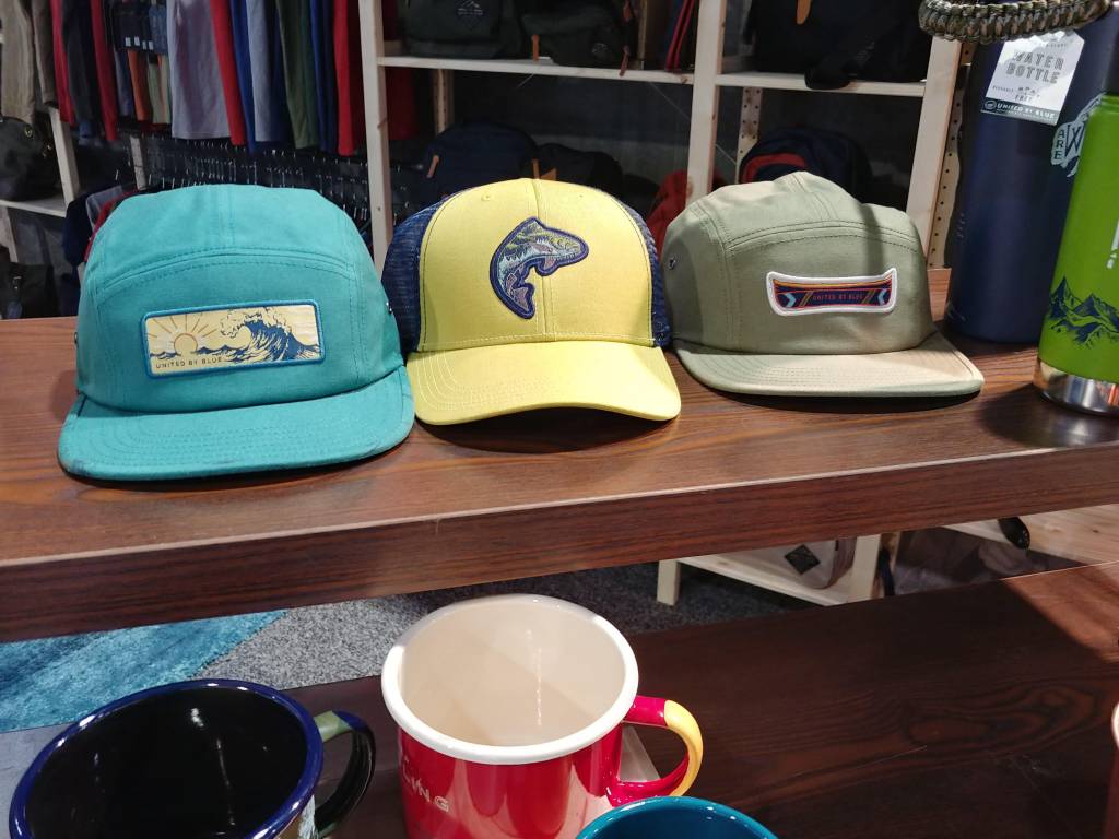 ManTripping's tweet card. High-end gear pricing breakdown: Manufacturing quality, logistics infrastructure, and R&D investment. Learn what drives real value and avoid overpriced marketing. Perfect for adventure-focused...