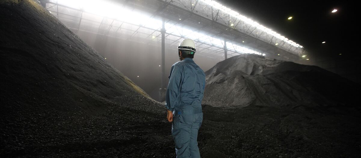 AkshatRathi's tweet card. Much of the energy from burning coal, oil and gas is simply lost as waste heat, meaning a switch to renewables isn’t that big a leap