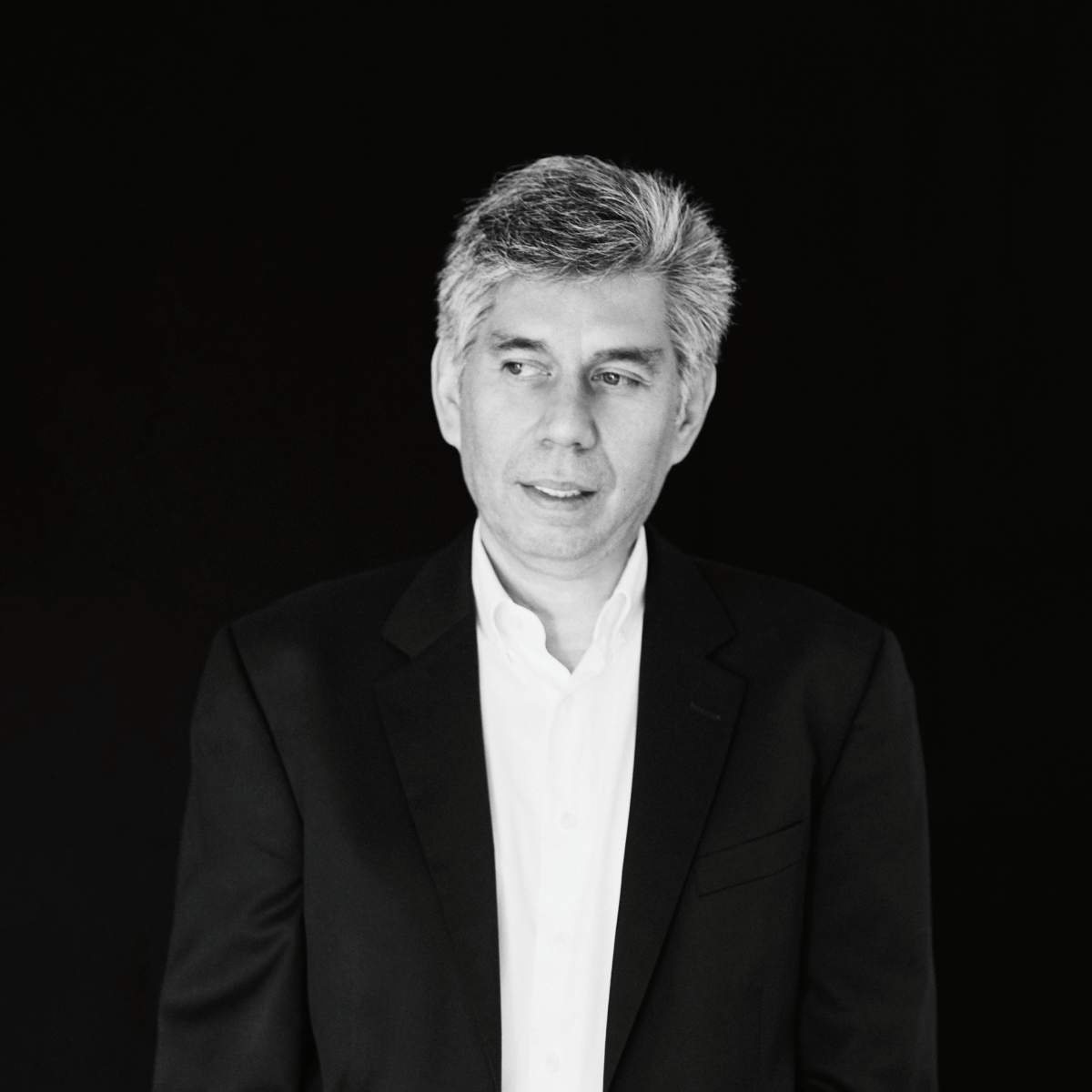 wvargasdimate's tweet card. El tema empezó en el Country Club de Bogotá. Un socio –cuya identidad conozco, pero no revelaré aún por protección de la fuente– firmó la …