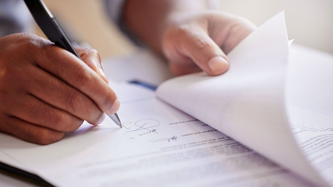 inffo_regions's tweet card. Au deuxième trimestre, les déclarations d'embauche de plus d'un mois ont progressé de 2 % en France, portées par une forte hausse des CDI. Certains secteurs se montrent particulièrement dynamiques...