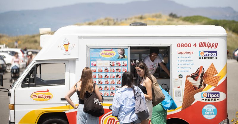 Tweet card summary image