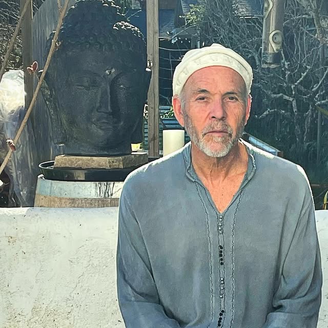 Blogagaini's tweet card. 💟 Sonam in Santa Cruz ☮️ (@catibasiga) • Instagram photo