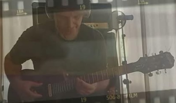 LOSMEJORESROCK's tweet card. “The world belongs to the brave” es el título del nuevo disco de Asha, proyecto personal del guitarrista Kike G. Caamaño. El primer sencillo es «Here there and everywhere».