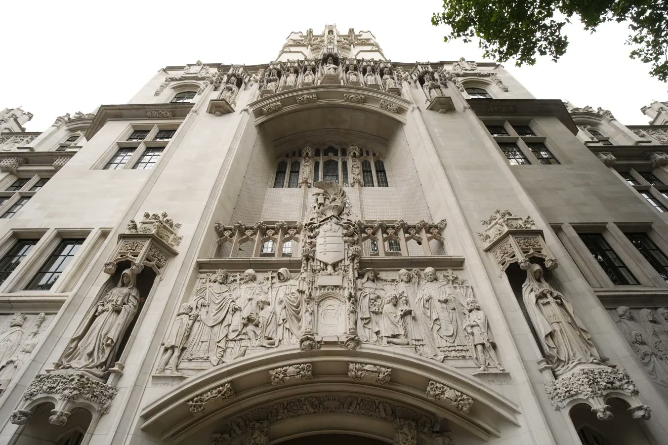 M_Star_Online's tweet card. THE Communist Party agreed to “develop a strategy… to reverse gender identity policy capture in the trade union movement” at its weekend congress.Mary Davis of Hackney & Tower Hamlets branch welcomed...