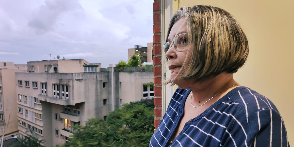 WalterVMG's tweet card. “Hace unos meses tuvo suerte y pudo renovar su cédula de identidad en un operativo, pero todavía no ha podido abrir una cuenta bancaria y sigue bloqueada en el Registro Electoral”.