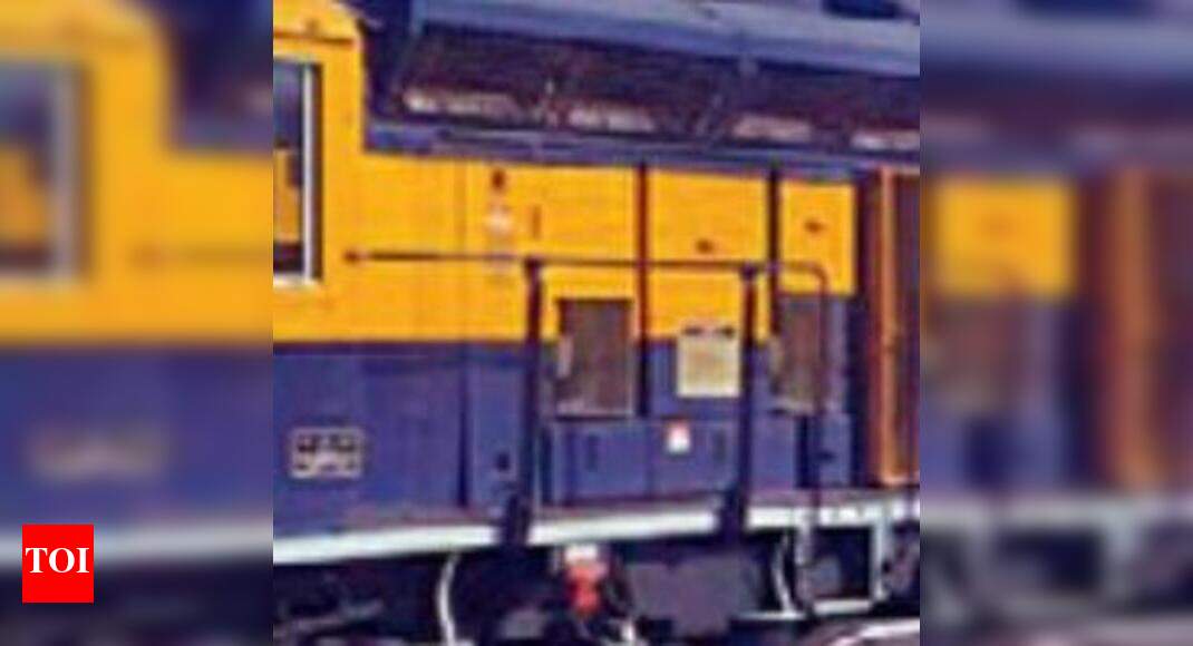 SmartProtocol's tweet card. India News: DELHI: A special train carrying around five lakh litres of water for parched Latur in Marathwada region, which is battling the worst drought ever, rea.