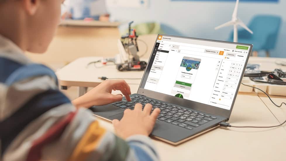 educacion3_0's tweet card. Bitbloq, la plataforma de BQ Educación, ofrece herramientas gratuitas para enseñar al alumnado programación, robótica, diseño 3D y apps.