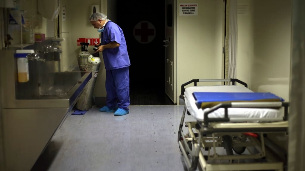 adnradiochile's tweet card. "Si mantenemos nuestros esfuerzos(...) dentro de un año la red pública podría estar cercana a la de los países de la OCDE", sostuvo el Ministerio de Salud.