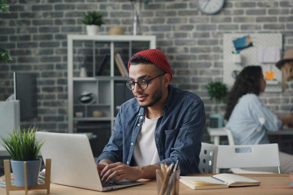 DaleSchaefer's tweet card. We share practical advice on how to drastically improve the conversion rates of your B2B SEO blog posts.