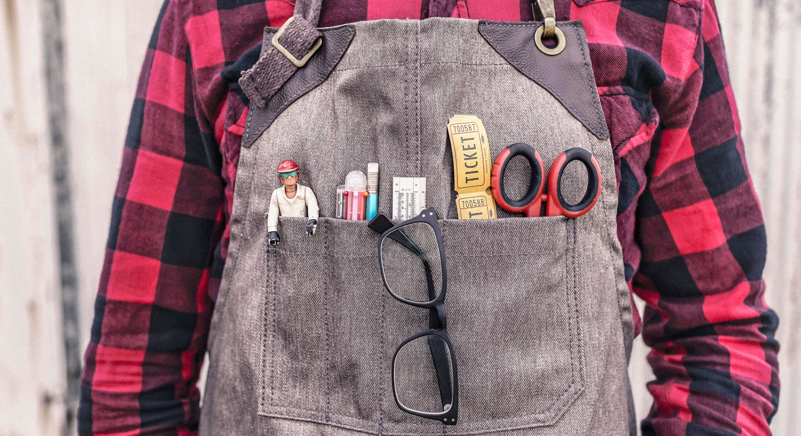 goburrows's tweet card. I use the following tools to run my business that helps assistants lead well, resist burnout, and automate before they're automated.