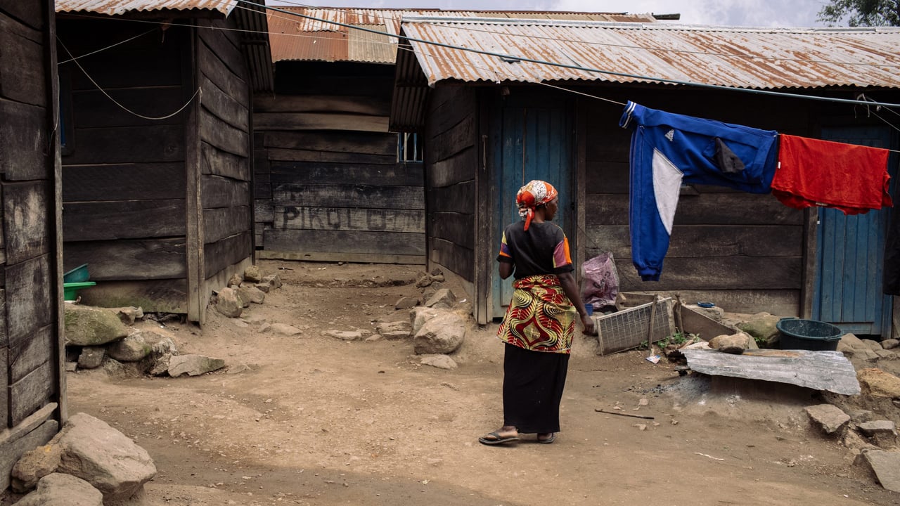 StanysBujakera's tweet card. Au moins 18 personnes ont été tuées, samedi 15 novembre, dans l’attaque d’un centre de santé par des rebelles ADF dans l’est de la RDC, où ce groupe armé multiplie les tueries, selon des sources...
