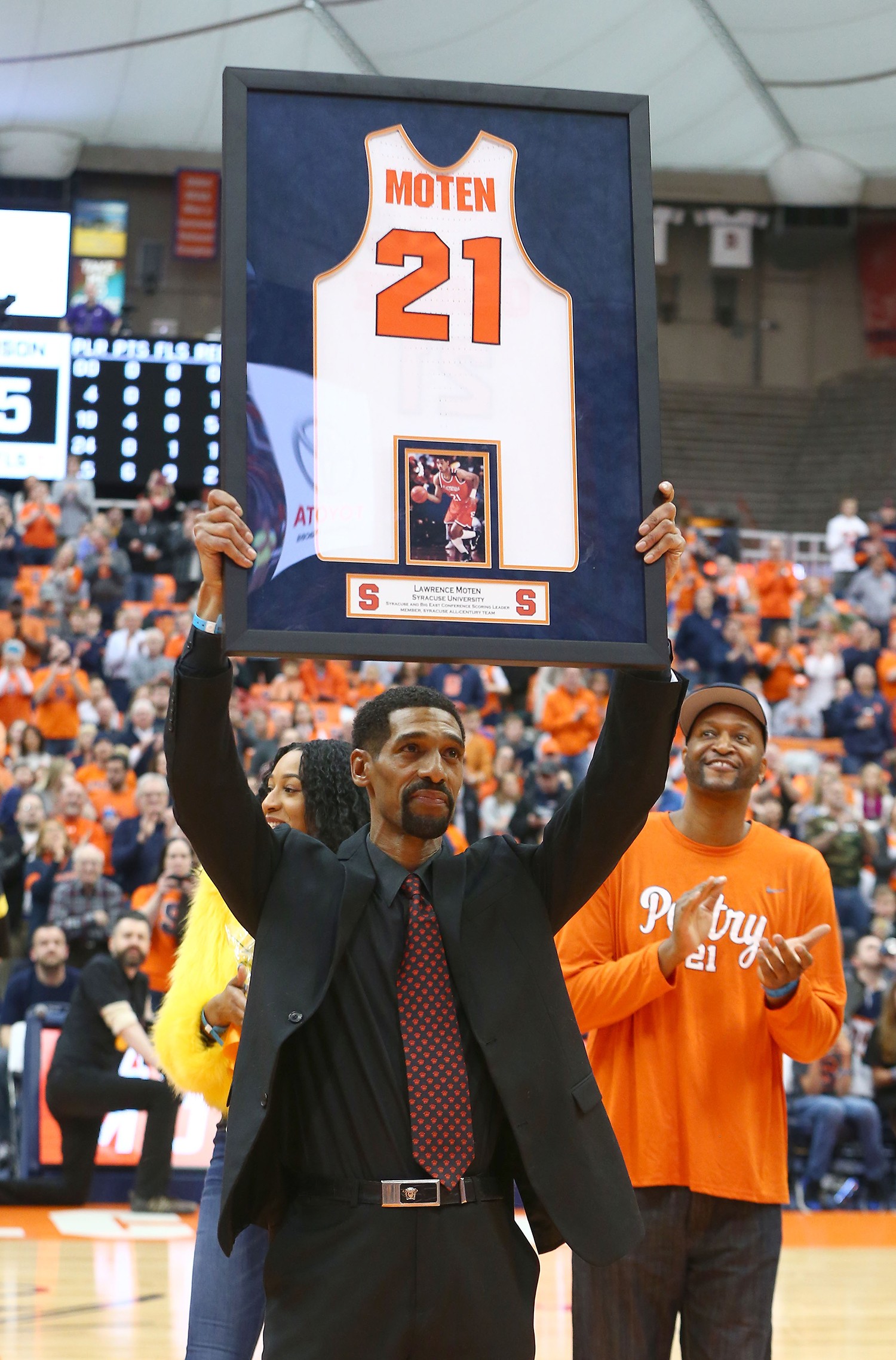 davelevinthal's tweet card. Columnist Sean Kirst remembers Syracuse University basketball legend Lawrence Moten, 53, who died on Sept. 30.
