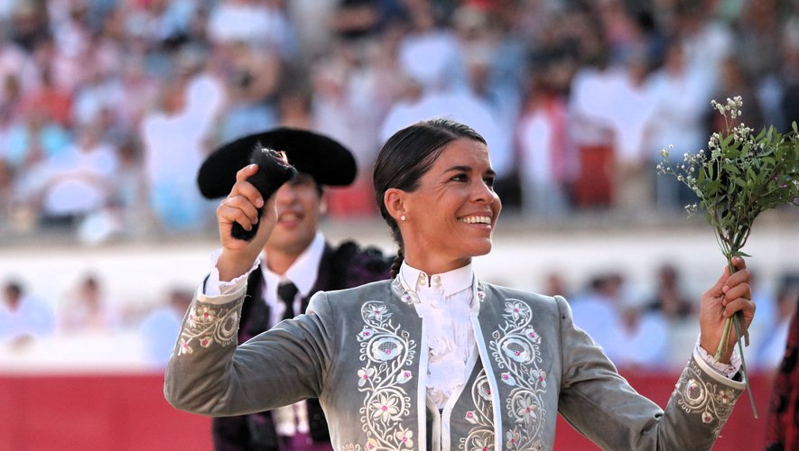 MaitreGerard's tweet card. L’engouement du public pour Lea Vicens a relancé le rejon à Béziers. Elle est au cartel de la corrida à cheval avec Rui Fernandes et Leonardo Hernandez, ce samedi 16 août (18 h), face aux toros de...