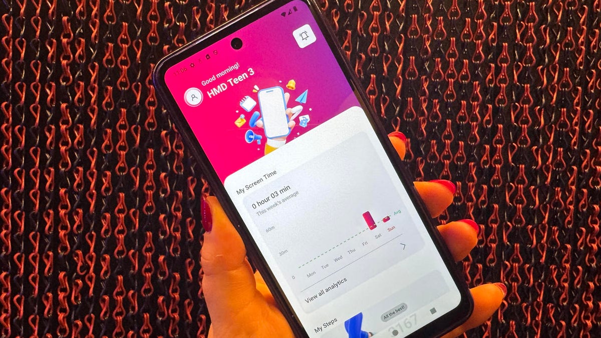 larssilberbauer's tweet card. Even concerned parent Drew Barrymore supports HMD's vision for safe -- yet still cool -- Android phones for kids.