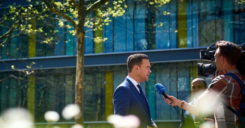 Tweet card summary image