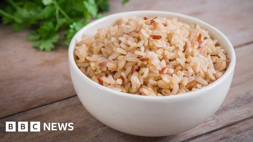 CianOnData's tweet card. Group leaders are accused of enslaving victims by brainwashing them into a strict eating regime.