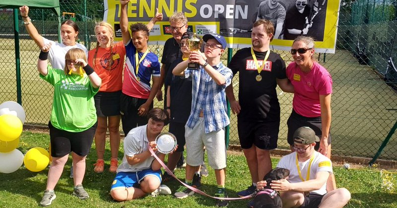 Tweet card summary image