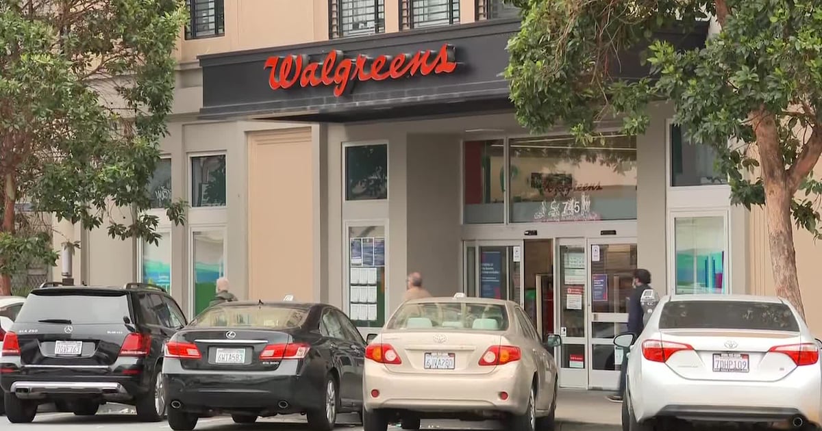 Phil_Lewis_'s tweet card. The hourly employees will only be paid if they work on those holidays.