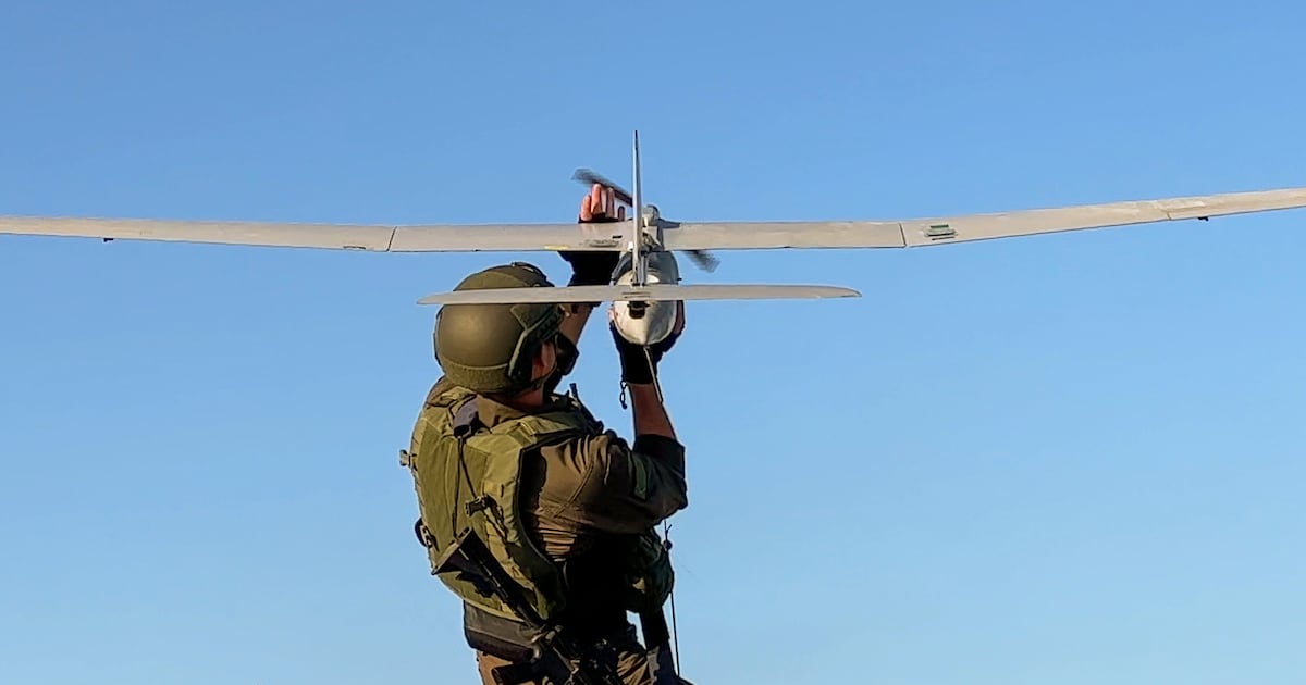 CdeBarra's tweet card. Military sources say Israeli arms producers well-positioned to tender as they are considered world leaders in drone technology