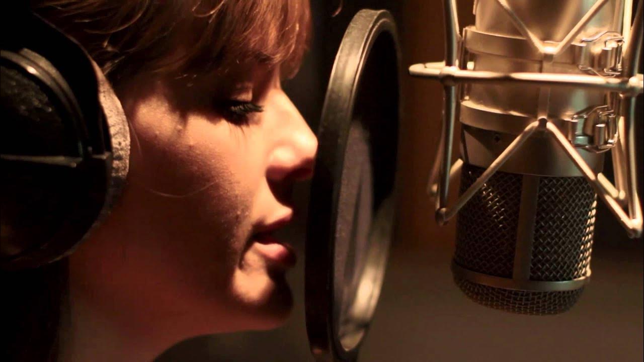 cielolatini's tweet card. "Tratame Suavemente" By la China Suárez - Abzurdah