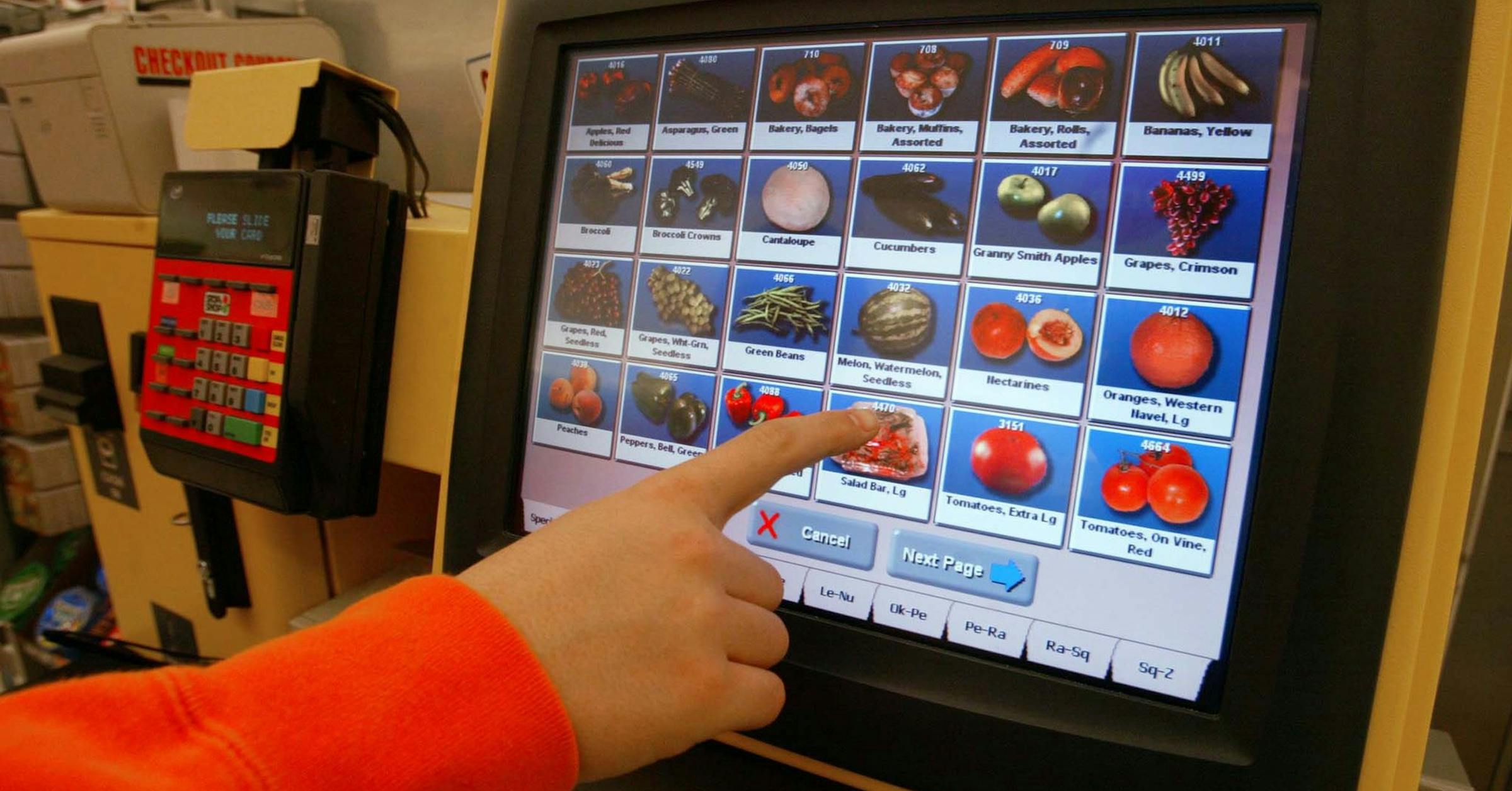 CUAPBMpls's tweet card. Former Worthington, MN, police officer Gary Gerdes gets probation after pleading guilty to “skip scanning” on 65 trips to a local Hy-Vee, which has banned him.