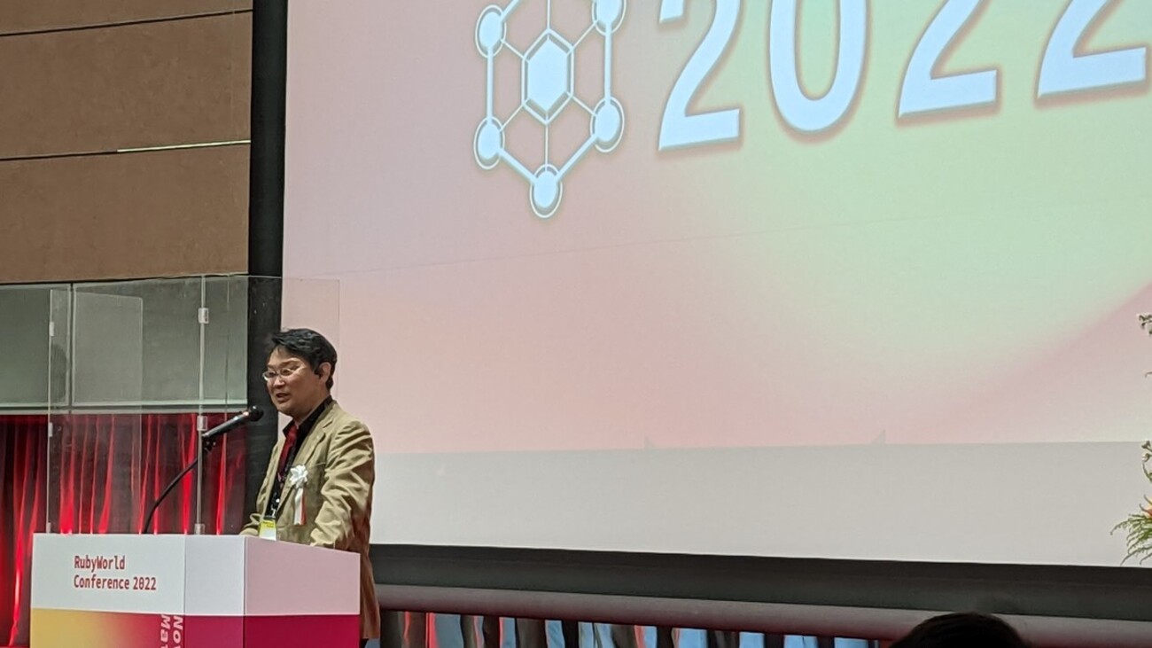 got's tweet card. 2022年11月10日から2日間島根県松江市で開催されたRubyエンジニアの国際会議である「RubyWorld Conference 2022」にキュービックは出展しましたのでその概要についてレポートします。 RubyWorld Conferenceエントランス 初日キーノートはRubyの生みの親でもある「まつもとゆき…