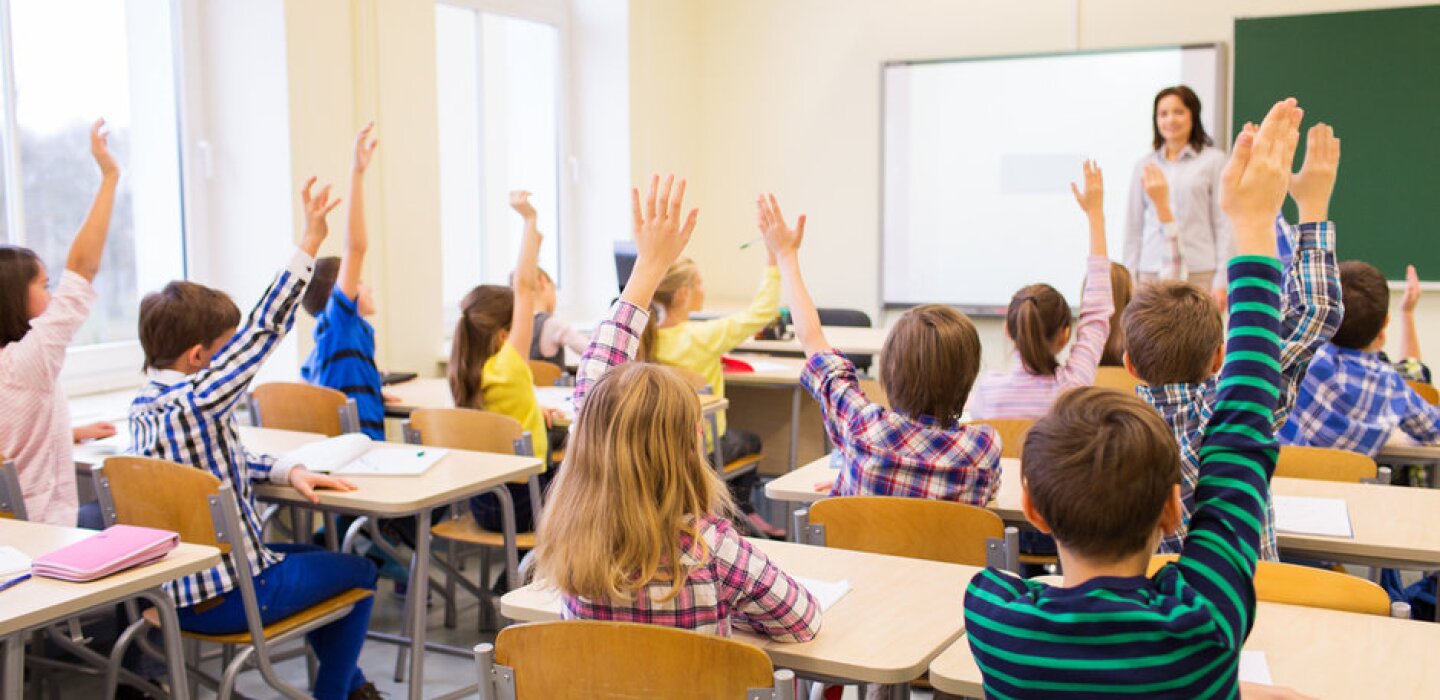 TechInGovt's tweet card. As much as schools have adapted to COVID-19, their underlying one-schedule-fits-all educational model remains the same. A 1994 report, and several recent examples, hint at what could be changed for...