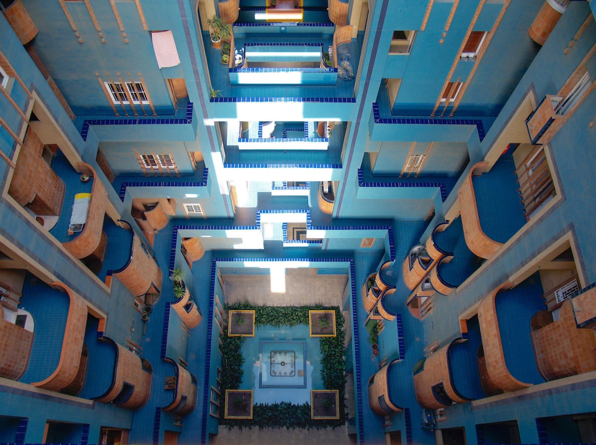 pgmahamud's tweet card. Desde Madrid a Cuenca, hay edificios que, hasta hace poco, eran considerados moles de hormigón, pero que esconden un concepto artístico y que hoy son hitos arquitectónicos