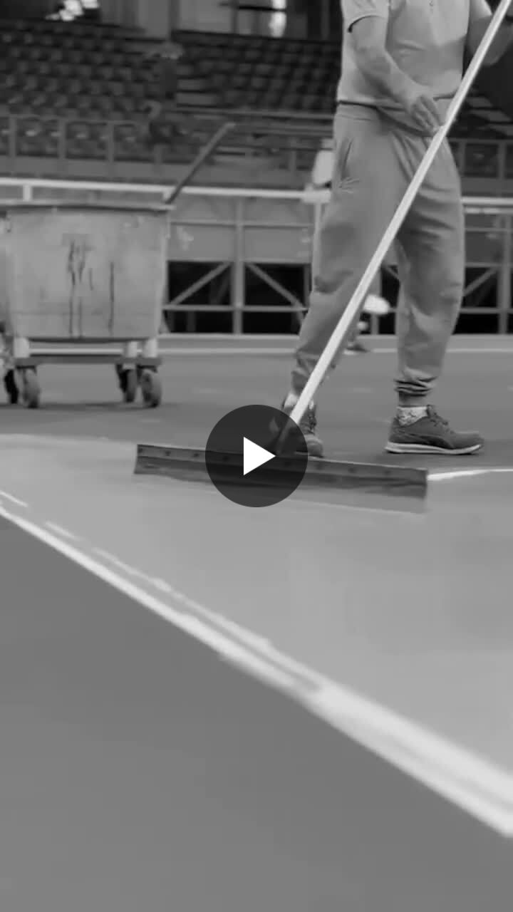 matthieulegall's tweet card. 𝐂𝐄𝐓𝐓𝐄 𝐀𝐍𝐍𝐄́𝐄 𝐎𝐍 𝐒𝐄𝐑𝐀 ... 𝐁𝐋𝐄𝐔 ! Mais pas seulement… Depuis le début de la semaine, les équipes de production s’activent à la Brest Arena pour que tout soit prêt dès ce week-end et...