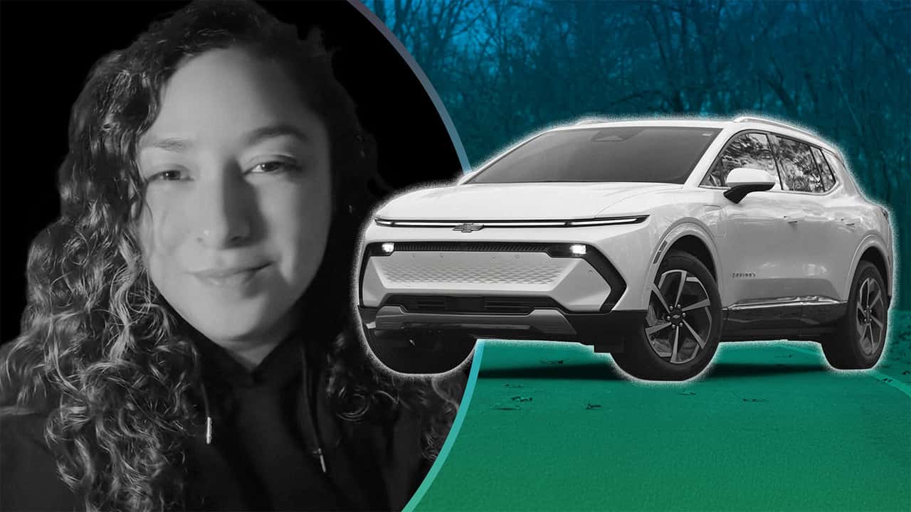 entrepreneur_cm's tweet card. The story is part of a growing dealership trend: converting drivers of traditional vehicles into EV buyers during service appointments