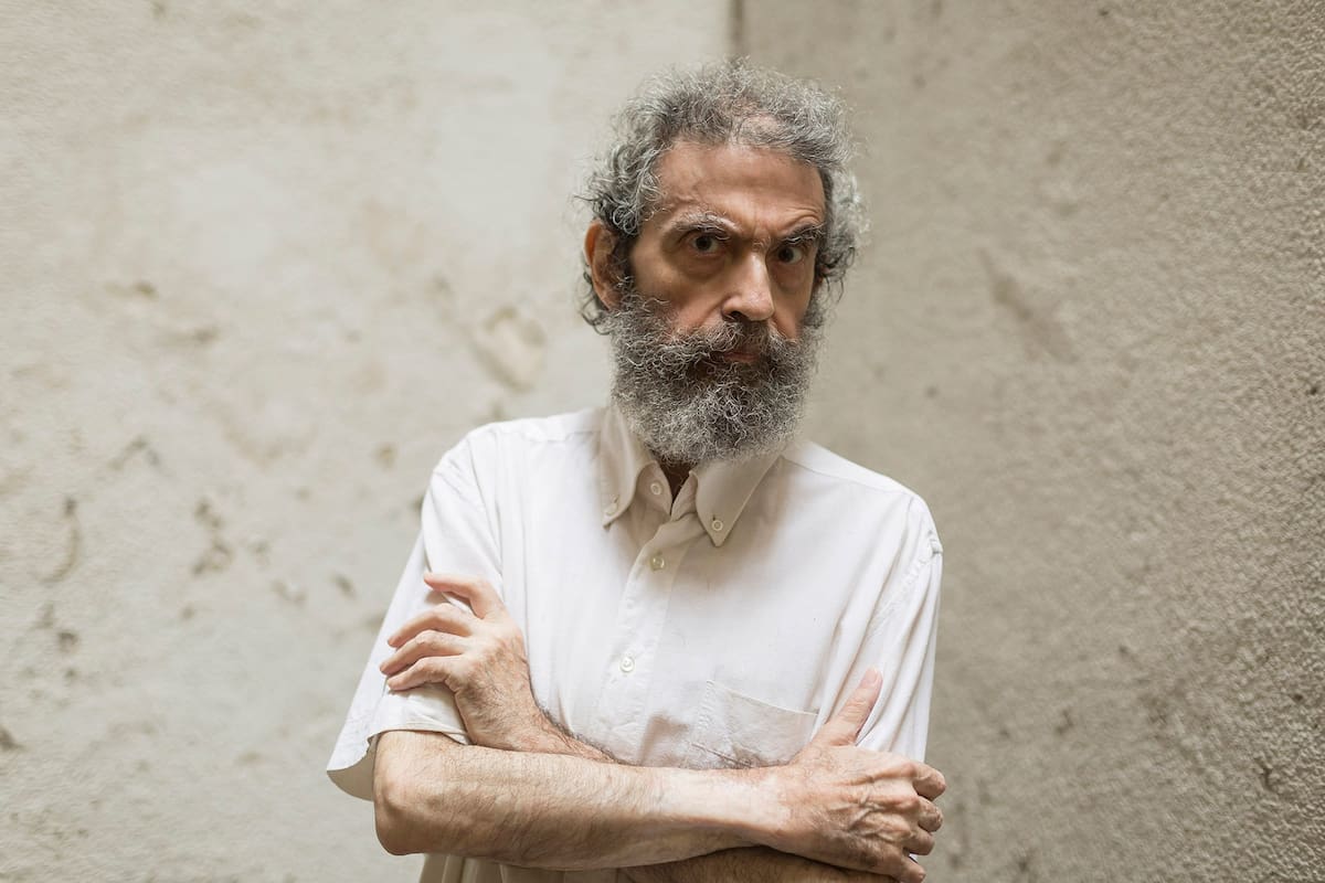 dangigena1's tweet card. El autor era uno de los críticos más lúcidos de su generación y creador del sello La Bestia Equilátera; estaba internado por una septicemia y había sido intervenido ayer