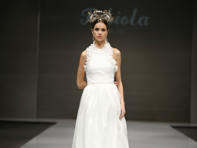 BulevarSur's tweet card. Dentro de la programación de la pasarela Code 41 Trending Day ha presentado su primera colección de moda de fiesta y nupcial