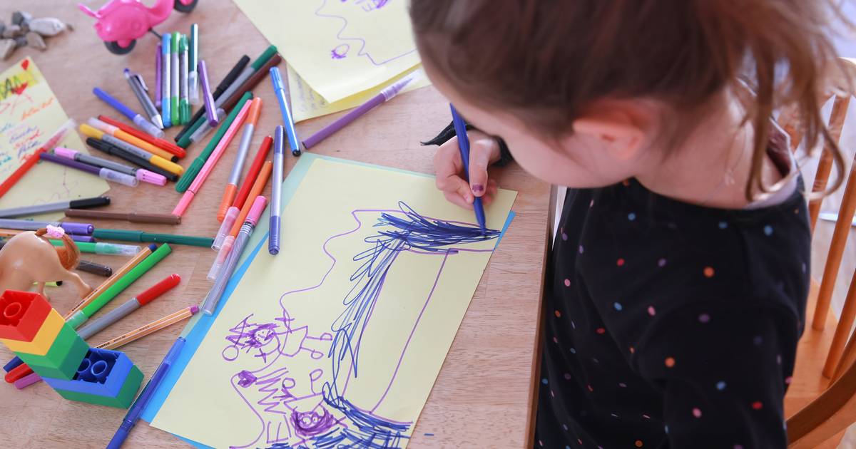 nupian_GmbH's tweet card. Fotografieren, Comics zeichnen oder Gruseliges für Halloween gestalten, die Angebote in den Herbstferien sind vielfältig. In diesen Kursen sind noch Plätze frei.