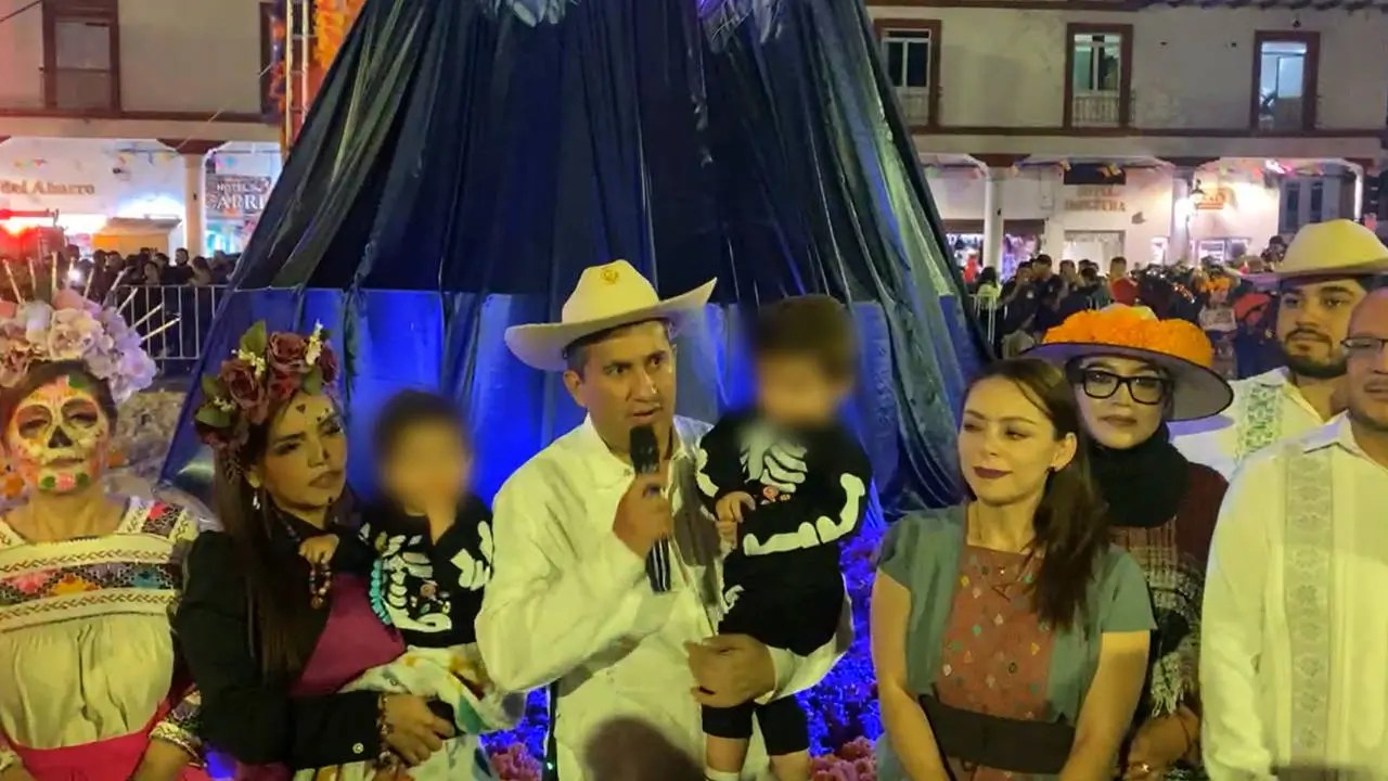 LasNoticiasRed_'s tweet card. Carlos Manzo es de los pocos opositores que levantó polvo en la época de la Cuarta Transformación. No se mezcló en grandes críticas que se diluían fácilmente por venir de personas incongruentes que…