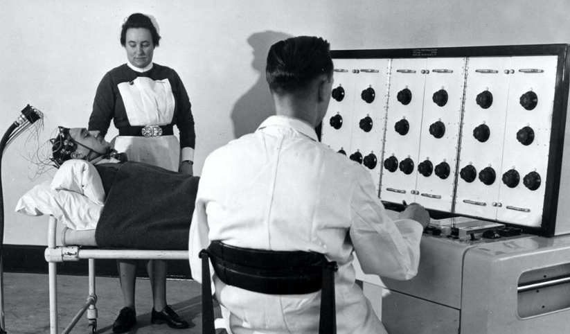 relaitool's tweet card. Explore Agentic Artificial Intelligence and its implications for the future of technology and society. Is it sinister or revolutionary?