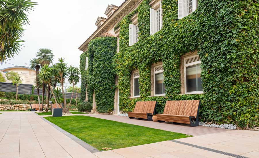 MbaInsight's tweet card. IESE Business School- Q&A with Admissions Director - MBA Insight