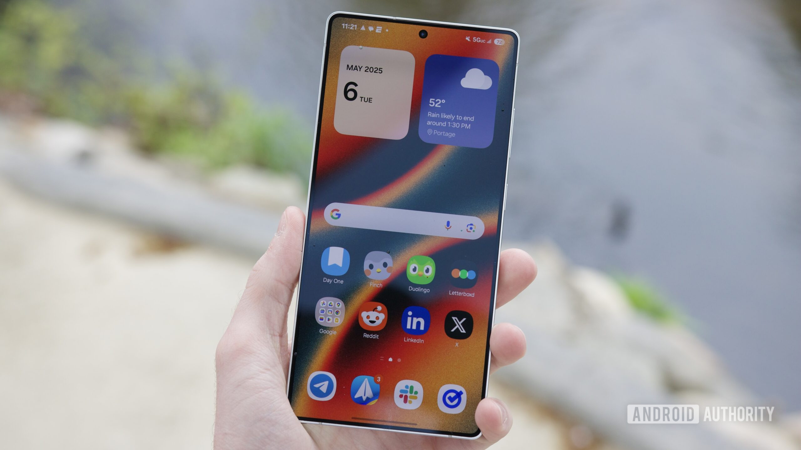 AndroidAuth's tweet card. The Snapdragon 8 Elite and 8 Elite Gen 5 aren't ideal for cutting-edge emulators, but there's good news on the horizon.