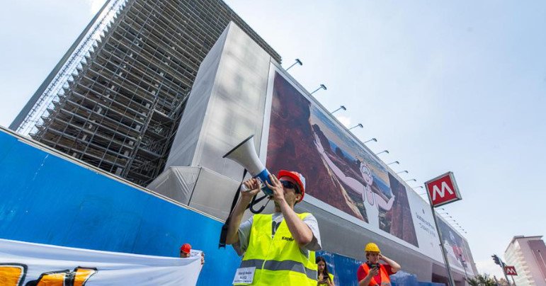 Tweet card summary image