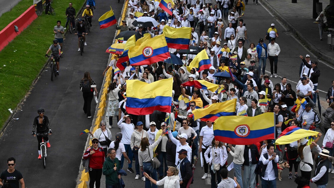 fjimenezc's tweet card. Il candidato presidente colpito alla testa. Rubio: 'Colpa della sinistra violenta' (ANSA)