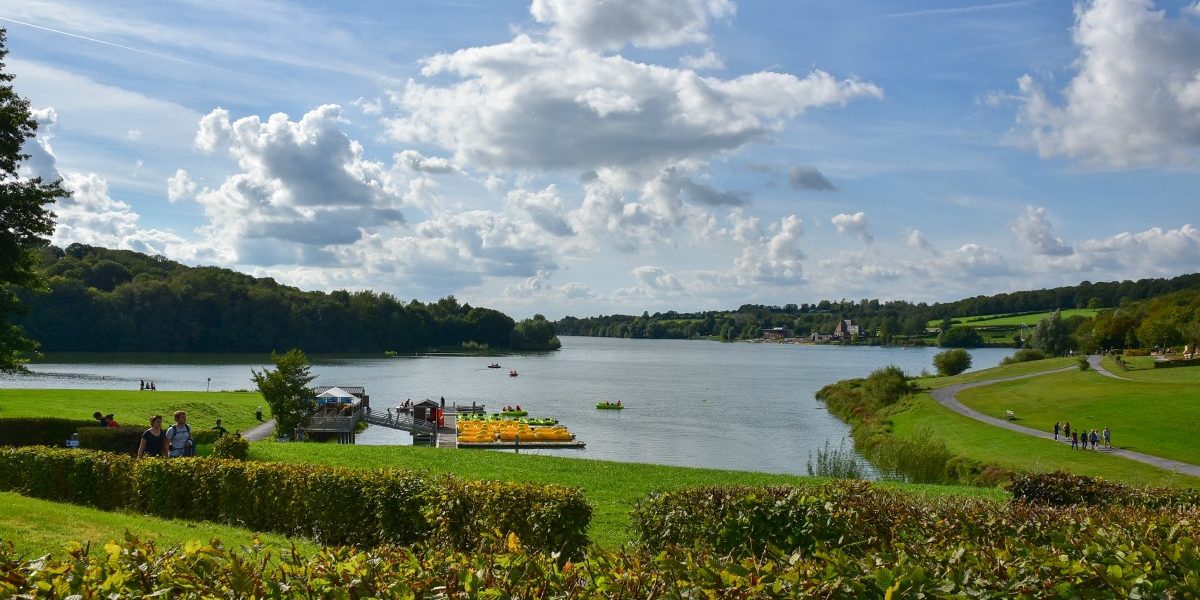 leTDMen80ans's tweet card. Le Valjoly est un poumon vert au cœur de l'Avesnois. Nature, bien-être, sport : c'est une destination parfaite pour toute la famille - France