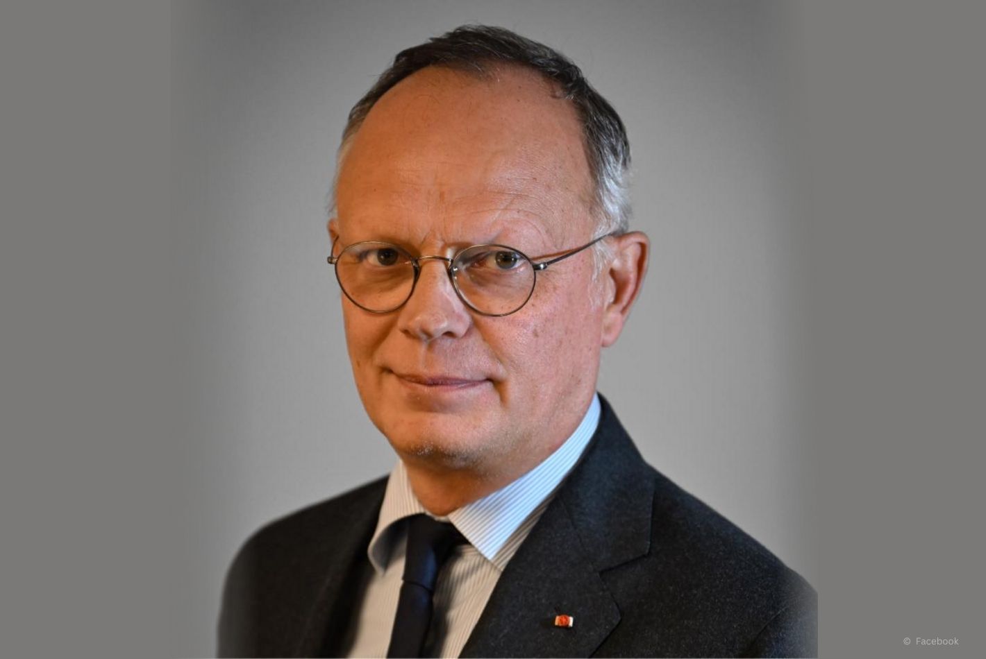 Contrepoints's tweet card. Le président d’Horizons, candidat à la présidentielle de 2027, reprend les propositions de l’IREF. Il a publié le 6 novembre sur son compte LinkedIn une « proposition aux entrepreneurs ». Il offre...