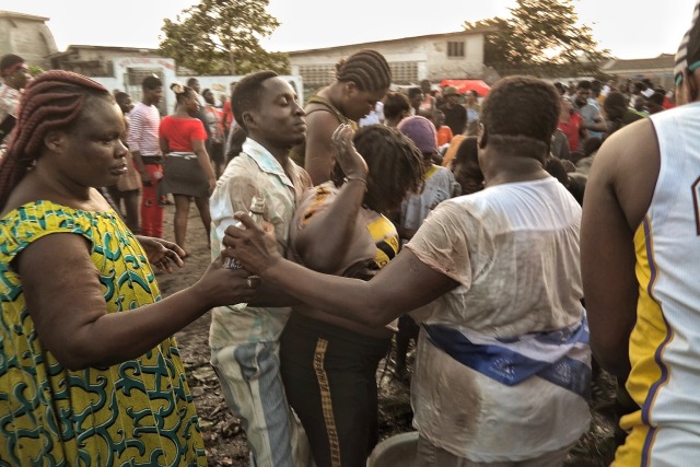 workinprocess__'s tweet card. 💬 0  🔁 10  ❤️ 23 · GHANAIAN | HOMOWO: The twins Festival The Final Destination where the mixture is thrown and the spirit dispossesses the person when the empty bowl is returned to the family hous…