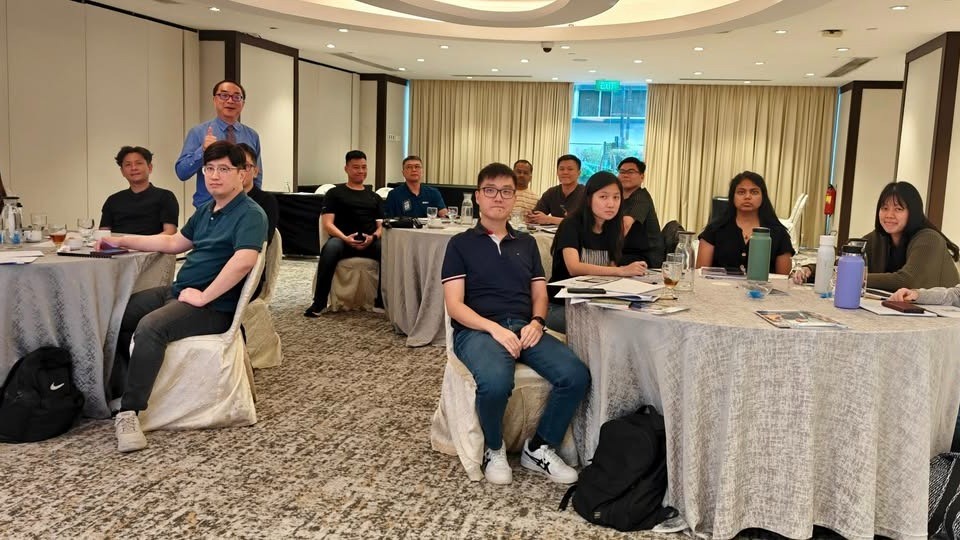 AndyCoach's tweet card. To my late parents. My mother, who taught me the power of persistence, and my father, whose quiet strength and values continue to guide me every day.