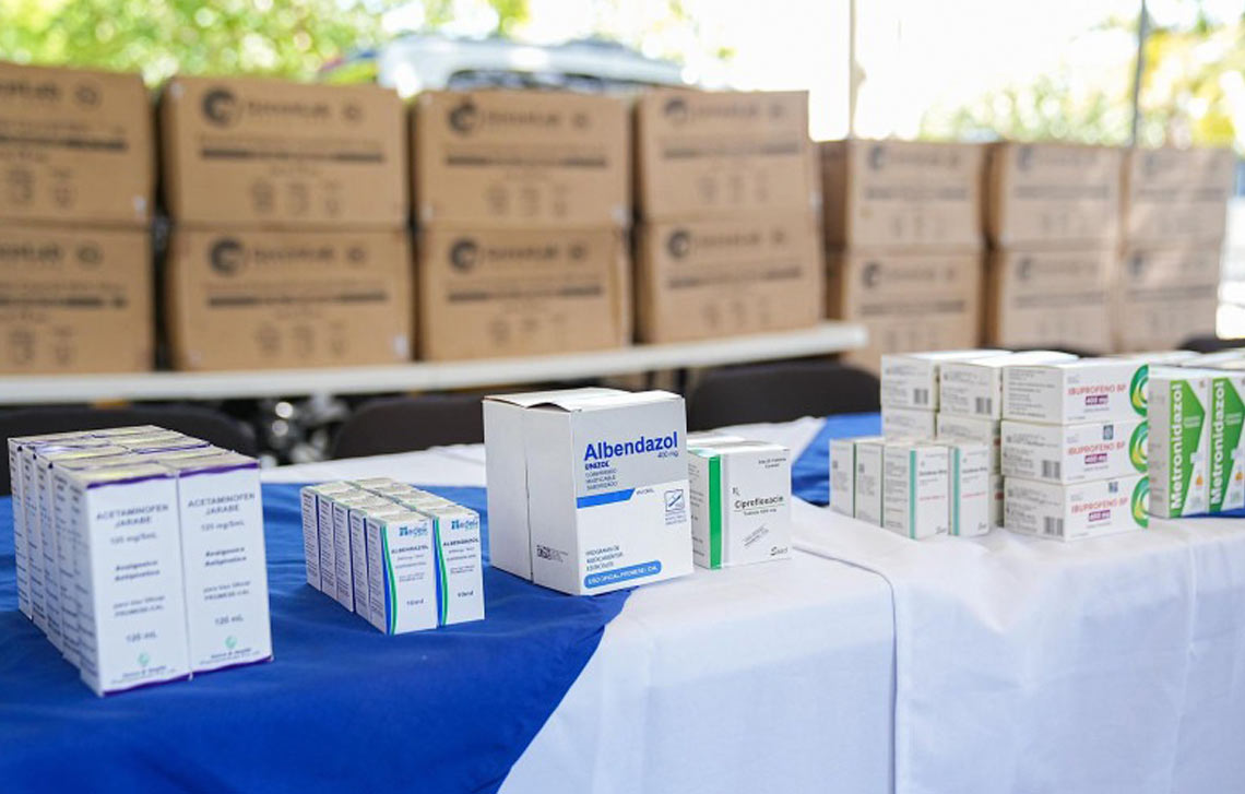 noticiasd24_7's tweet card. Promesecal distribuyó medicamentos en provincias del Sur tras la tormenta Melissa, reforzando la asistencia sanitaria en zonas de emergencia.