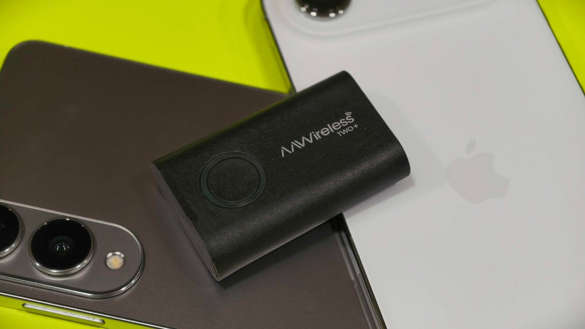 ZDNET's tweet card. The new AAWireless Two Plus hasn't changed visually, but it finally works just as well for iOS users.