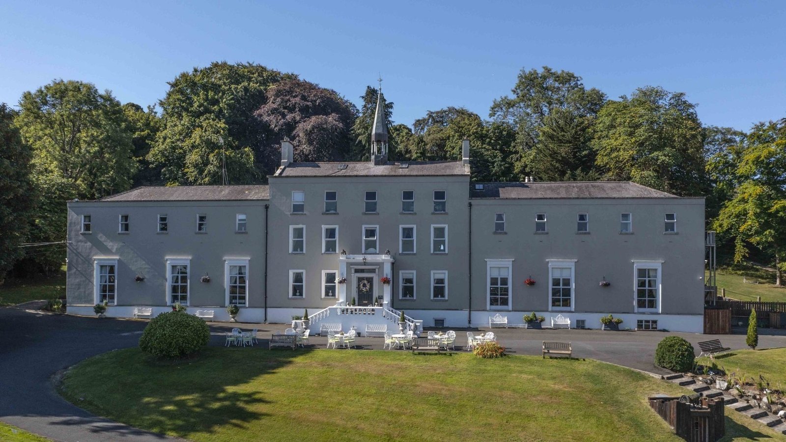 hibernaclemusic's tweet card. Pillow Queens, Lisa Hannigan, and Ye Vagabonds are among the acts who will play Hibernacle, a new boutique music festival in Rathfarnham, Dublin this July.