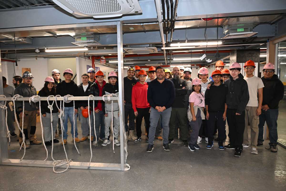 NABTU's tweet card. In recognition of National Apprenticeship Week, Community Offshore Wind and the International Union of Painters and Allied Trades (IUPAT) District Council 9